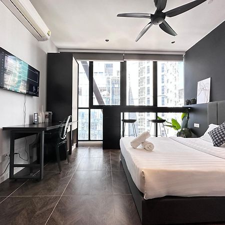 Scarletz Suites Klcc Twin Tower By Purple Orchid Куала-Лумпур Экстерьер фото