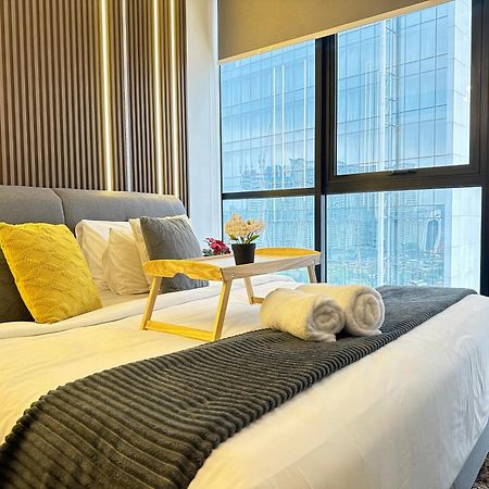 Scarletz Suites Klcc Twin Tower By Purple Orchid Куала-Лумпур Экстерьер фото