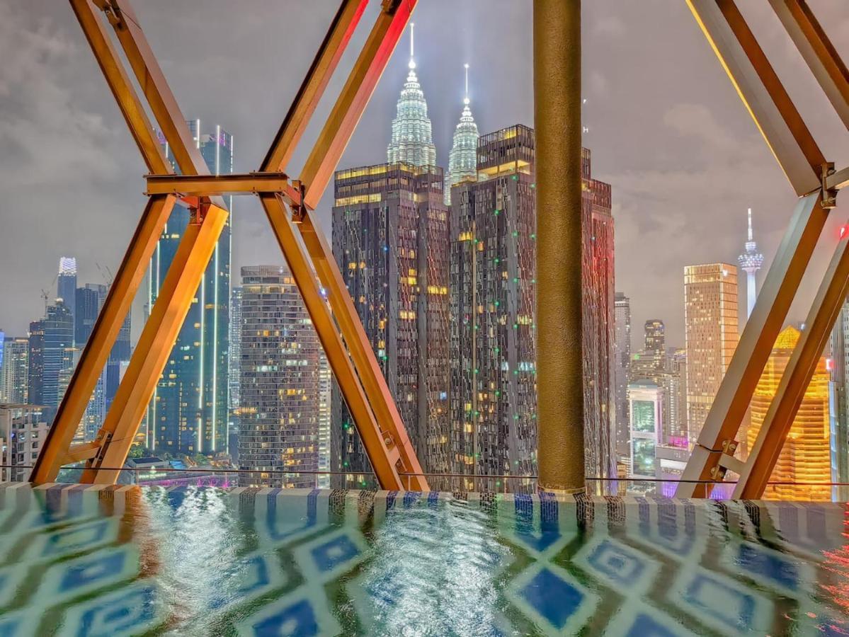 Scarletz Suites Klcc Twin Tower By Purple Orchid Куала-Лумпур Экстерьер фото