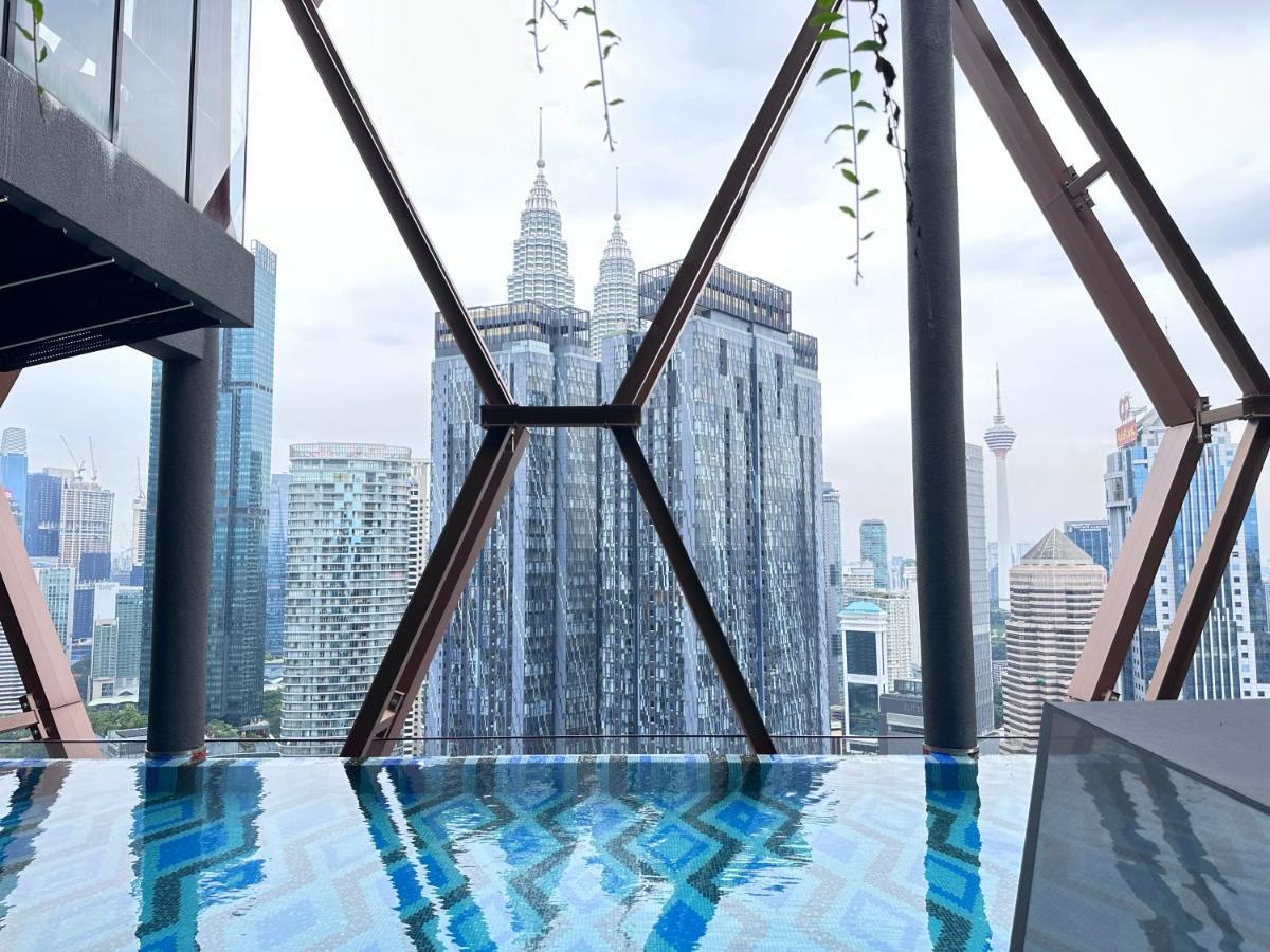 Scarletz Suites Klcc Twin Tower By Purple Orchid Куала-Лумпур Экстерьер фото