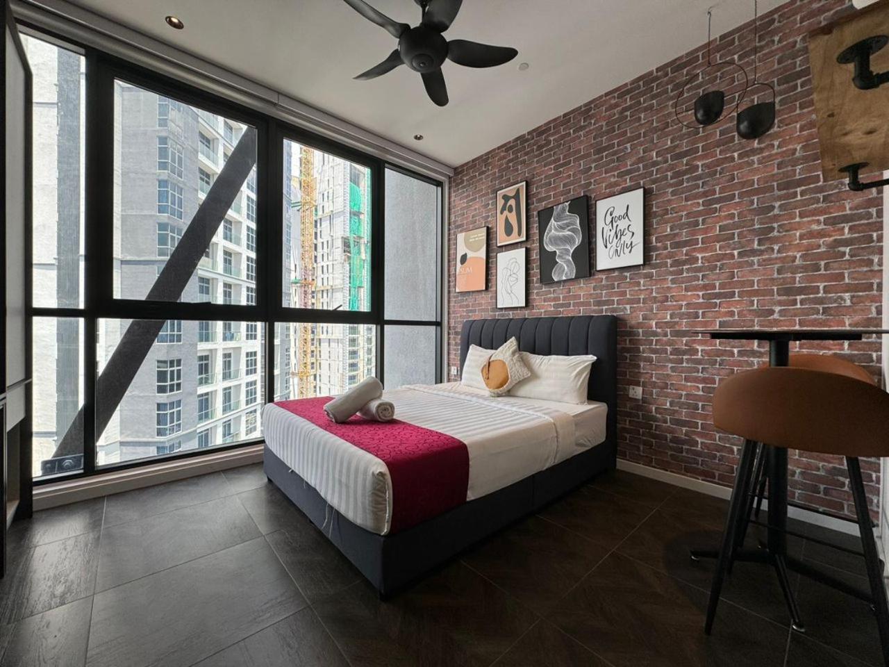 Scarletz Suites Klcc Twin Tower By Purple Orchid Куала-Лумпур Экстерьер фото